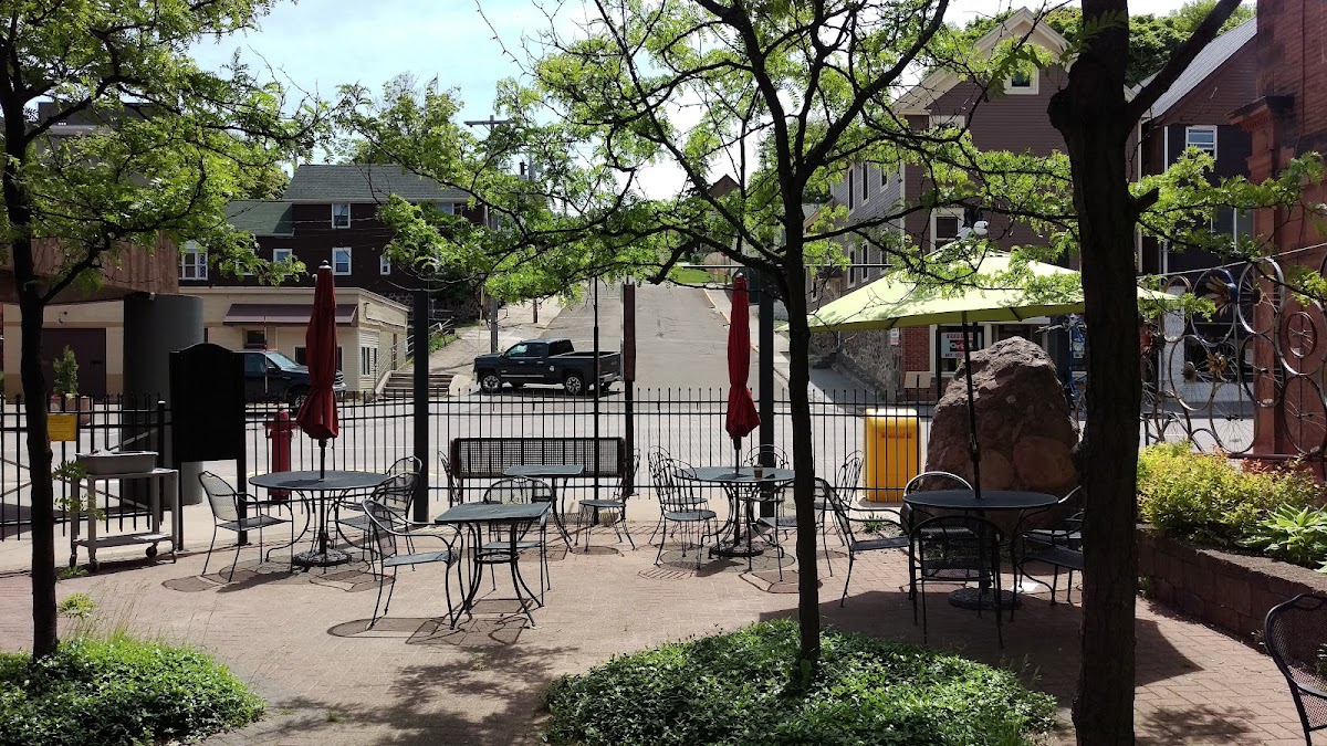 5Th & Elm Coffee House